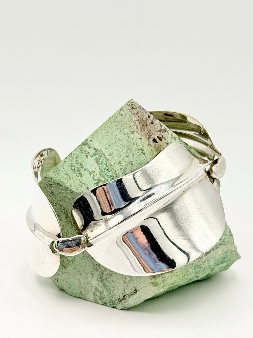 Vintage Designer Sterling Silver Heavy Polished Modernist Link Bracelet - Signed